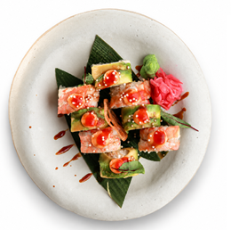 California maki: 3.Łosoś pieczony owinięty krewetką i awokado