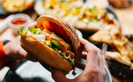 BURGER ŚWIEŻAK 